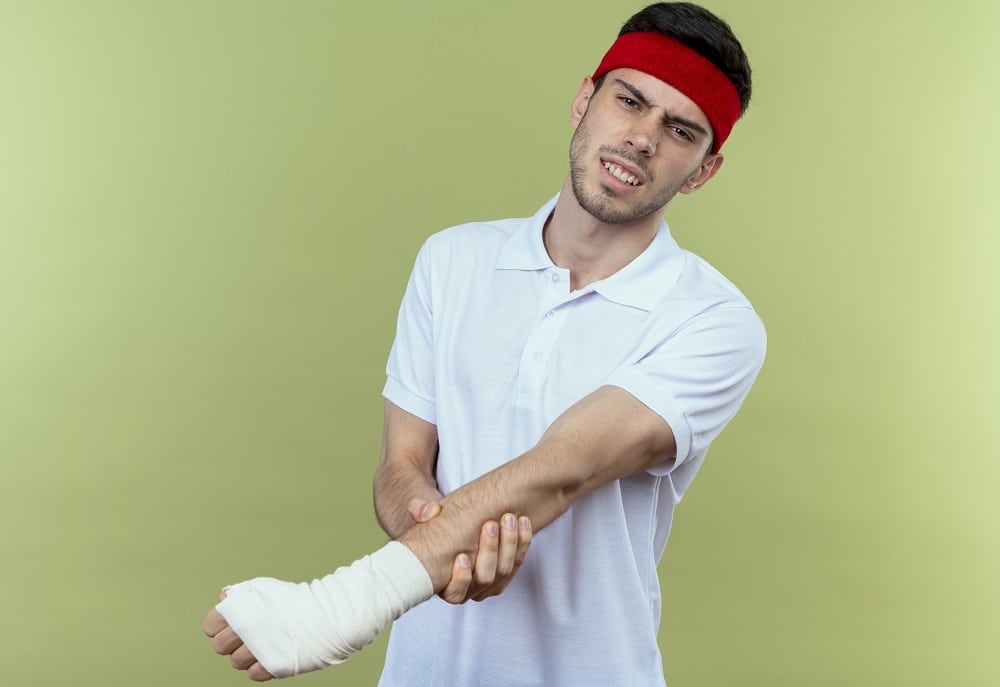 Elbow Fracture Care: Diagnosis & Treatment Guide